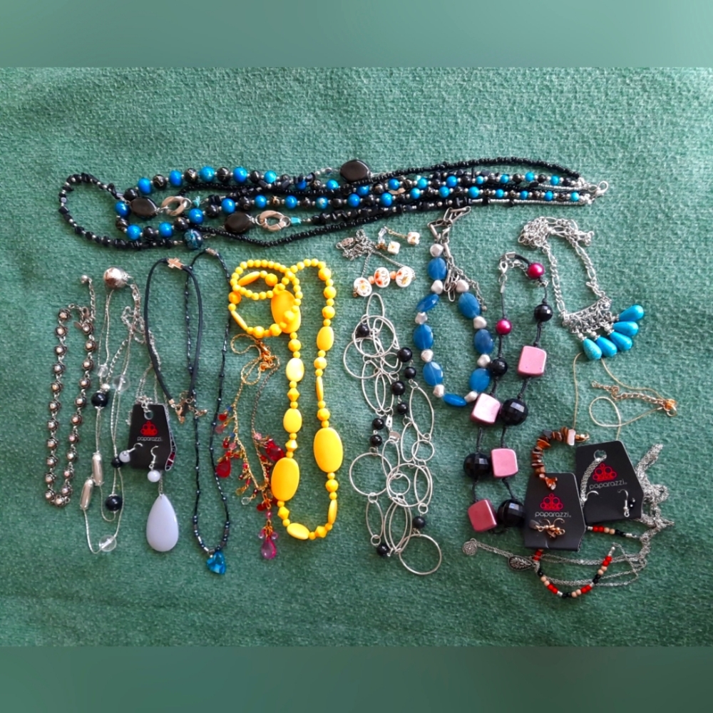 JEWELRY LOT OF 16* PAPARAZZI*VINTAGE*BOHO*FASHION